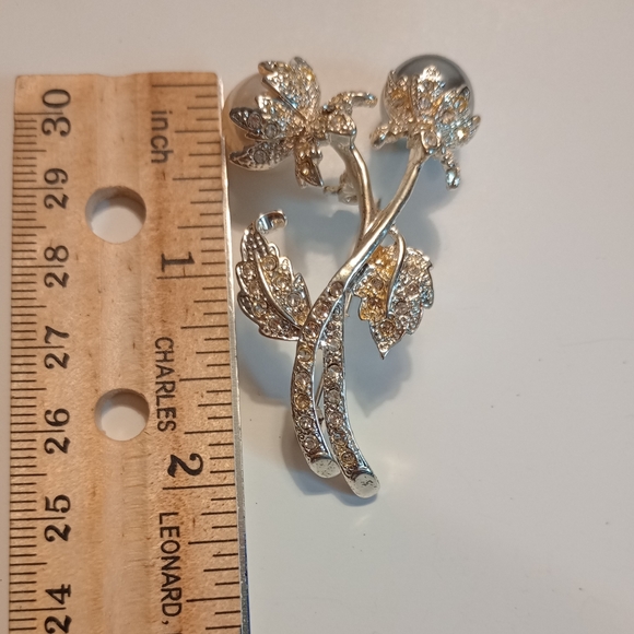 Silver tone brooch - Picture 8 of 8